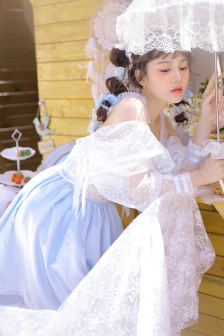 脱口秀演员徐志胜官宣恋情